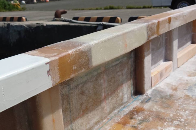 船及び船底の改修